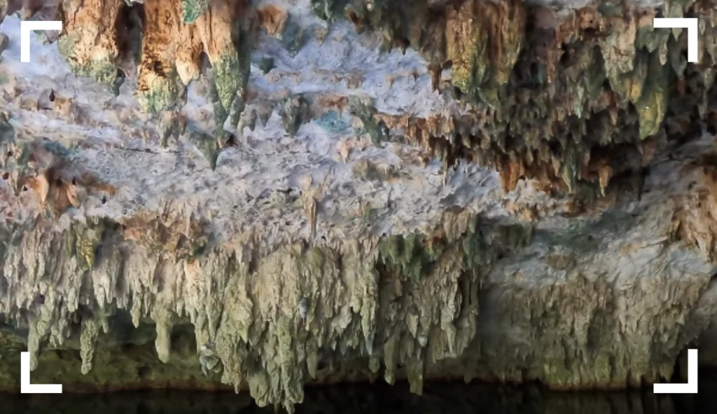 stalactites formation Jade Caverns