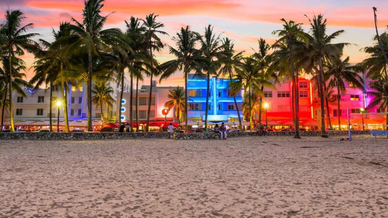 Summer Vacation in Miami, Florida – Vibrant Beach City