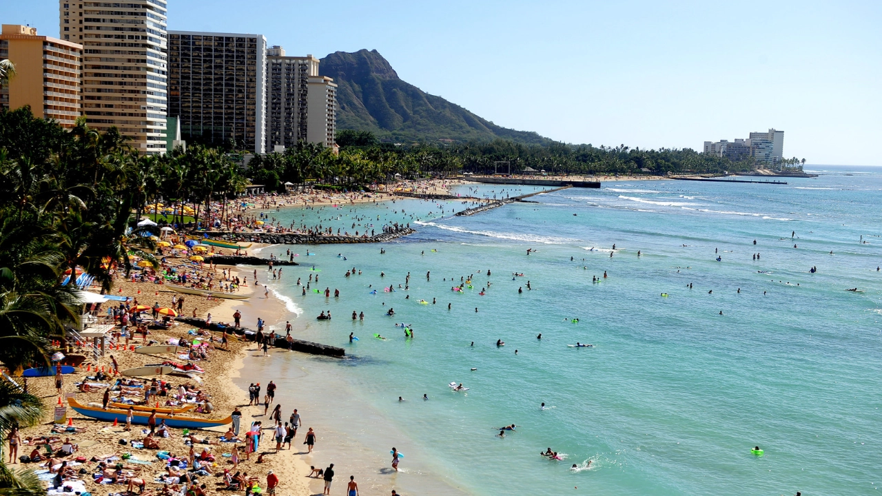 Summer Vacation in  Hawaii – Beaches, Surfing & Volcanoes