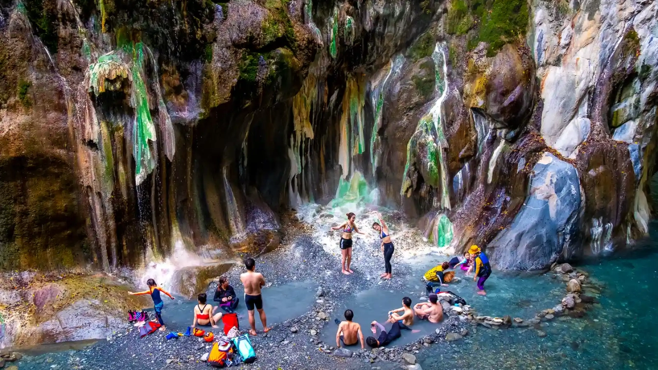 Summer Vacation in Taitung – Hot Springs & Coastal Beauty